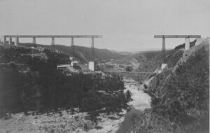 black and white photo viaduc de garabit 1884